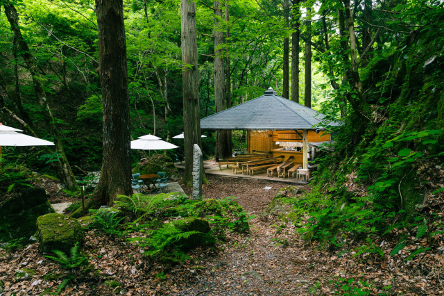 山乗渓谷そうめん流し 涼水亭