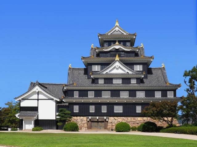 岡山城（烏城）