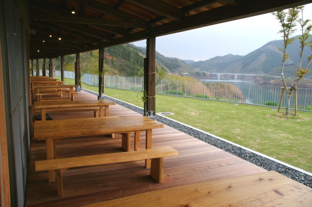 奥津湖総合案内所「みずの郷奥津湖」ビジターセンター