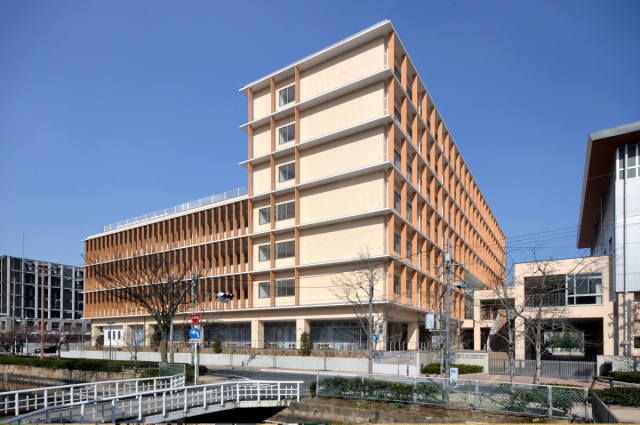 岡山市立岡山後楽館高等学校