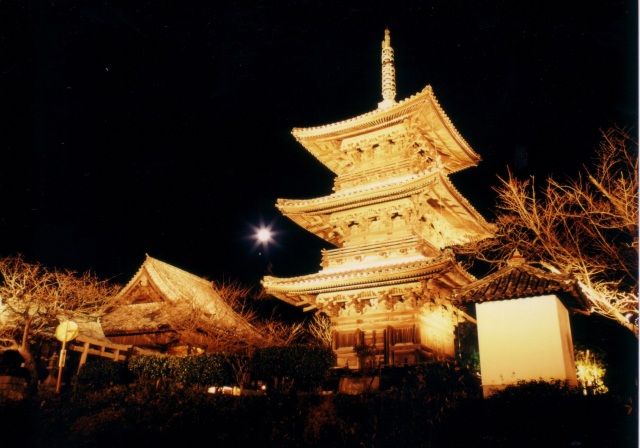 上寺山両詣りライトアップ