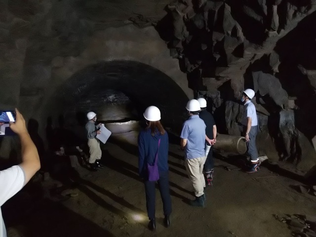 亀島山地下工場跡
