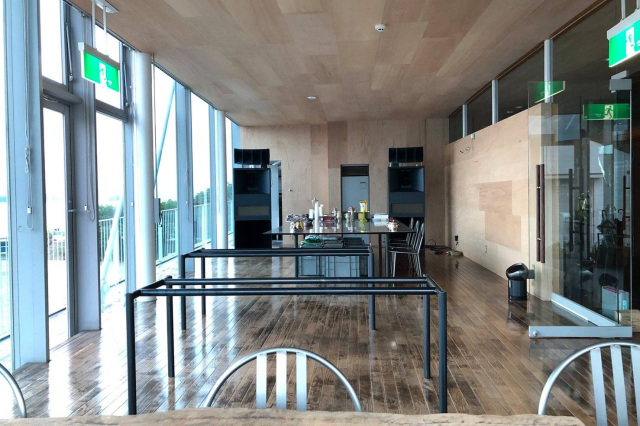 港の中のキッサテン