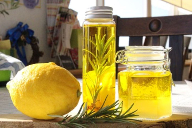 牛窓オリーブ園　レモンフレーバーオイル＆レモンソルトオイル作り