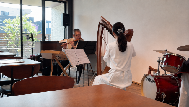 UNO HOTEL　Earth Tone Live
