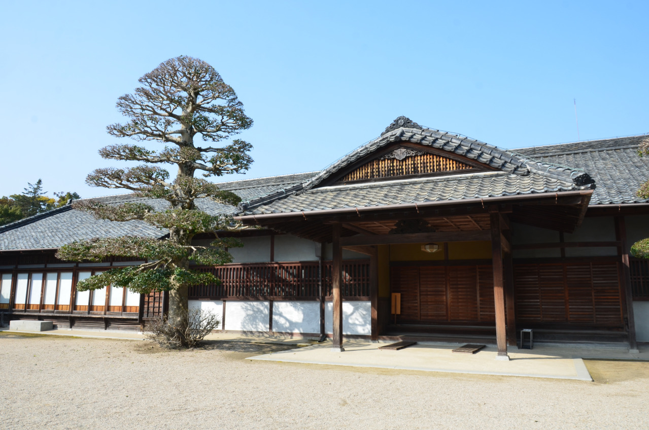 鶴鳴館