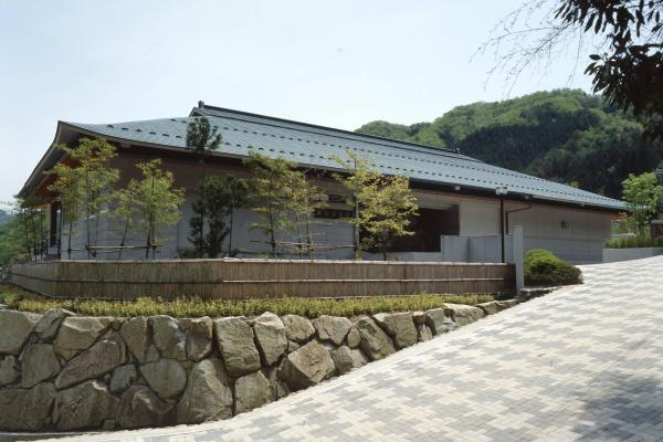 新見美術館