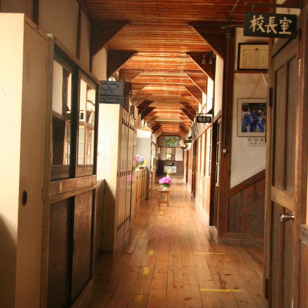 真鍋中学校（縦）