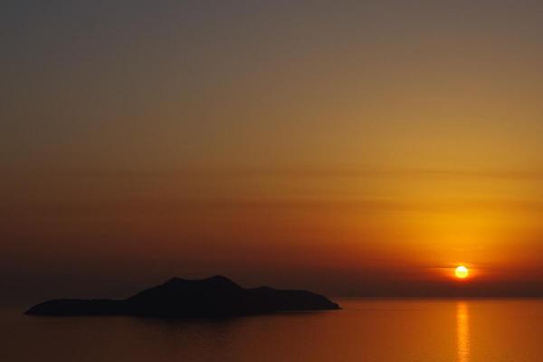 笠岡諸島の夕日（飛島）