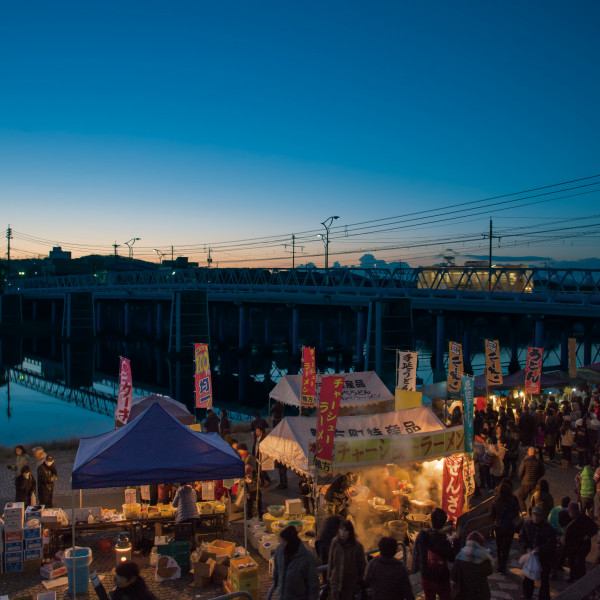 京橋朝市（縦）
