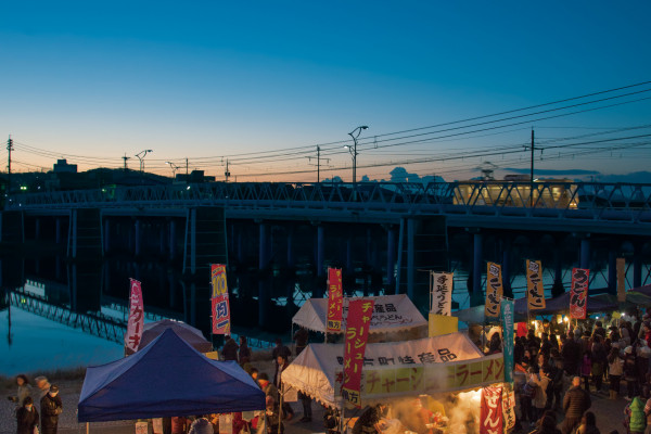 京橋朝市（縦）