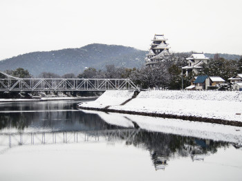 岡山城（烏城）