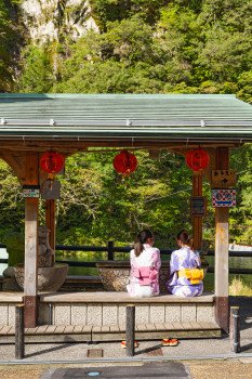 湯原温泉　手湯足湯（縦）